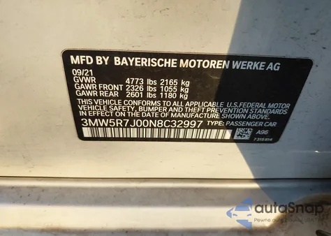 2022 BMW 330I xDrive z USA, uszkodzony, nr VIN 3MW5R7J00N8C32997